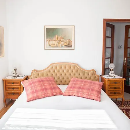 Blaga Rooms&apartments ゲストハウス 3*